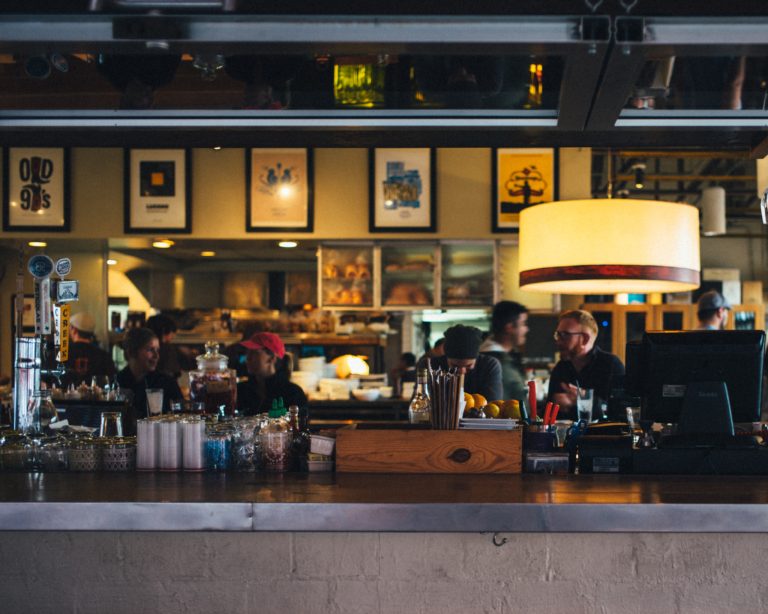 Balcão da Copa: Entenda como o Mundial pode te ajudar a driblar a crise