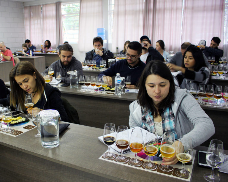 4 razões para fazer um curso de cerveja