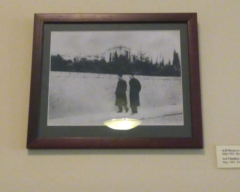 O abismo sublime: A turbulenta relação que une cerveja, álcool e literatura russa