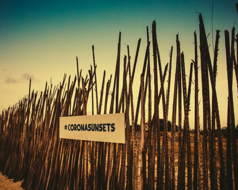 5 praias do Nordeste que receberão eventos da Corona no fim de ano