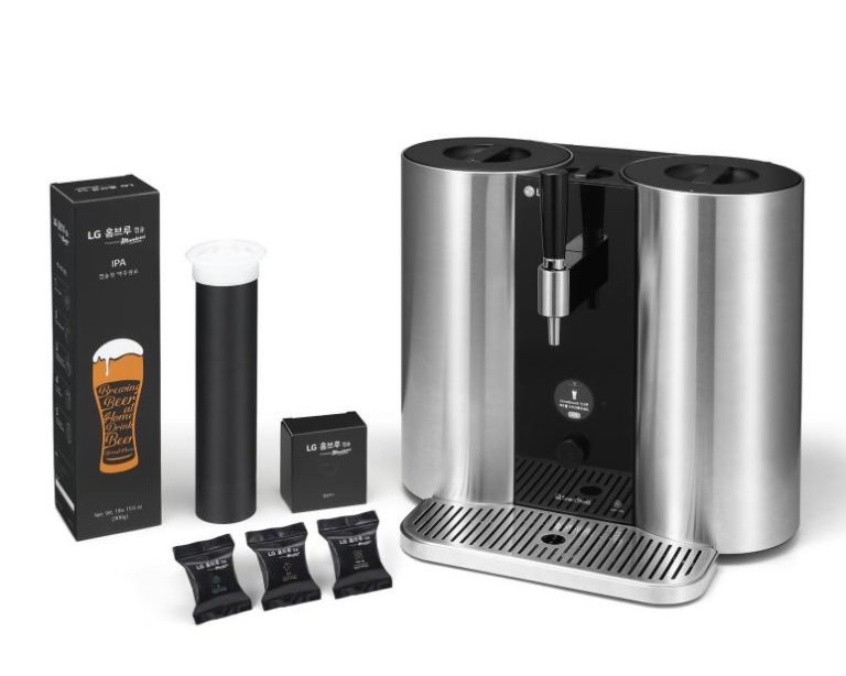 LG lança máquina de cápsulas que produz 5 estilos de cerveja