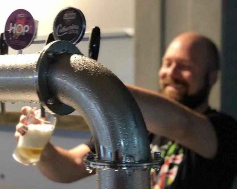 Entrevista: Lohn Bier se reinventa para descobrir a própria identidade