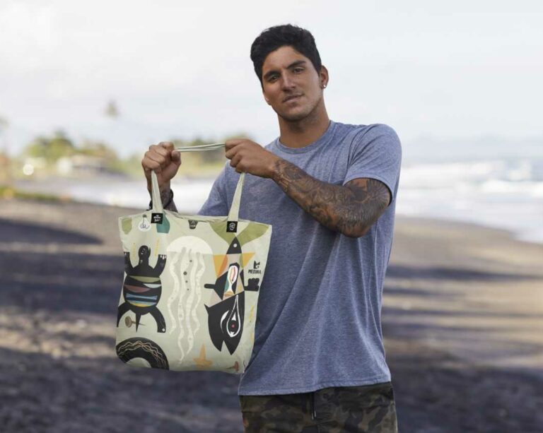 Surfe, cerveja e boa ação em Bali: Medina enaltece ação sustentável da Corona