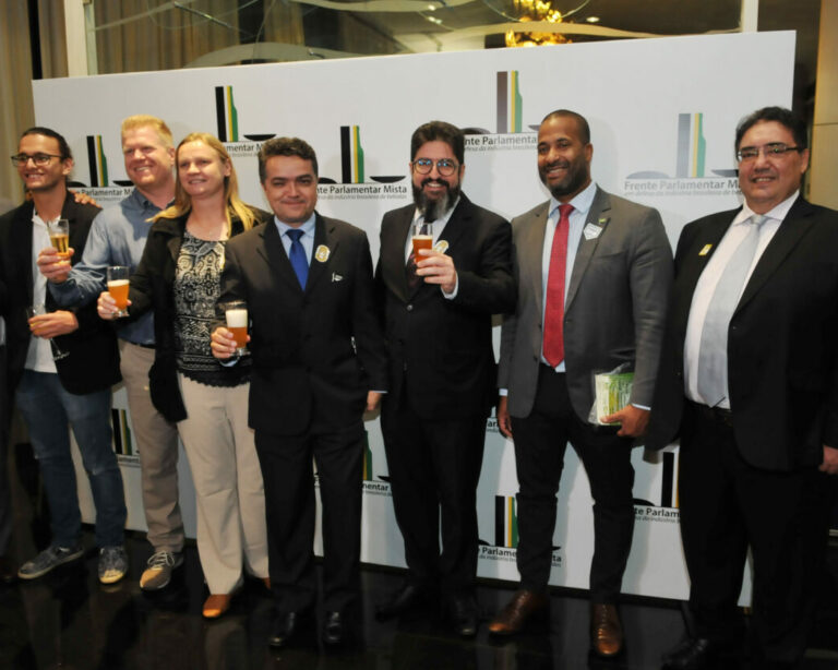 Frente parlamentar vai atuar por pequenas cervejarias no Congresso