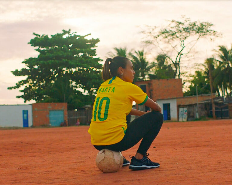 Com craques do masculino em baixa, Marta é a “Nº1” da Brahma