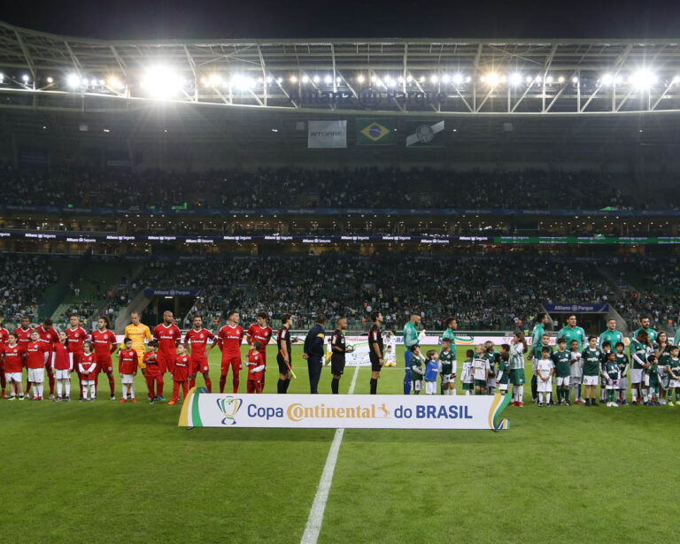 Governo de SP reforça tese jurídica e veta cerveja nos estádios