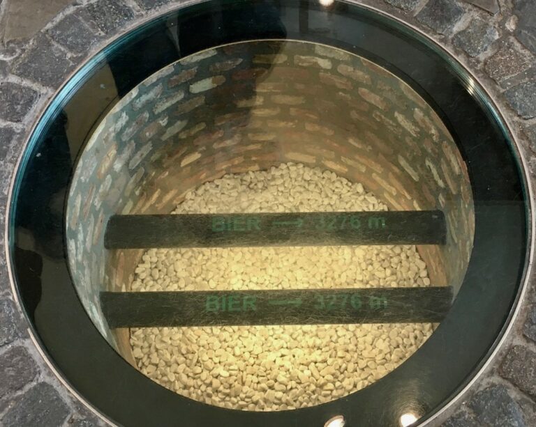 Medieval, mas tecnológica: Primeiro cervejoduto do mundo completa 3 anos em Bruges