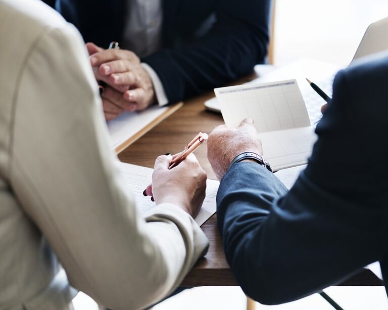 Vendas fracas derrubam balanço da Ambev; Consultorias preveem fim de ano difícil