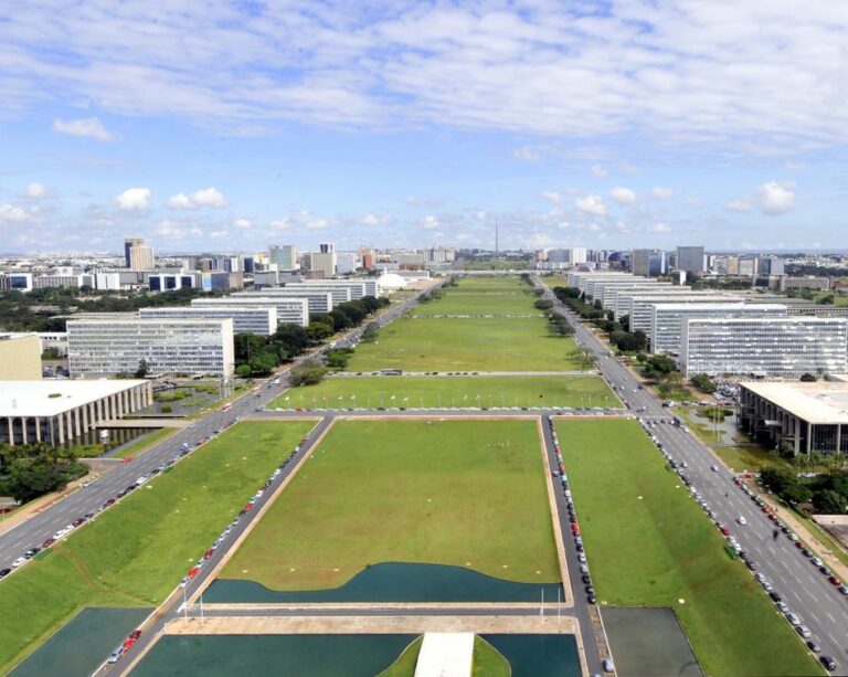 Precisamos facilitar a vida das artesanais, diz ministra na instalação da Câmara da Cerveja