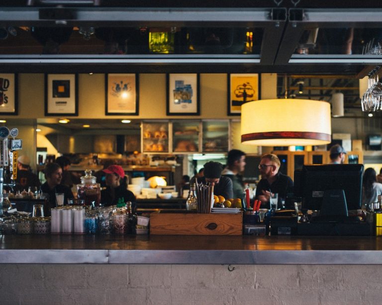 ‘Bares precisam acompanhar qualificação do cliente’, diz presidente da Abrasel-SP