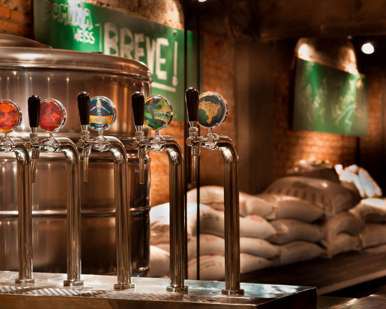 Ícone em SP, Cervejaria Nacional mantém estrutura para encarar seu maior desafio