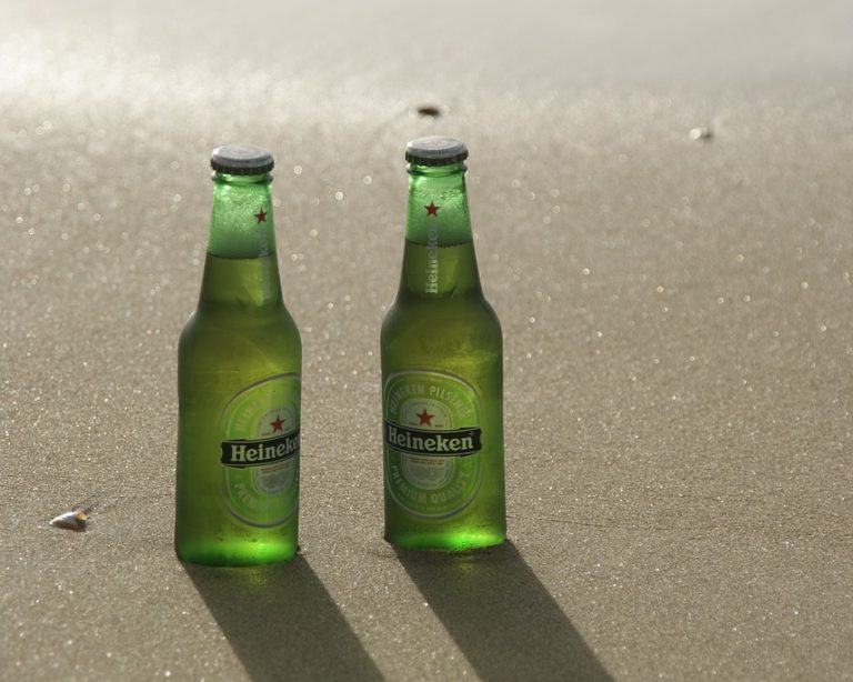 Heineken faz “doação” a bares e leva apoio ao sertão nordestino e a favelas de SP