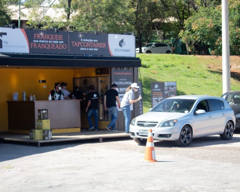 Brewtainer troca cerveja por comida e capta 4 ton; Ambev leva álcool gel a todo país
