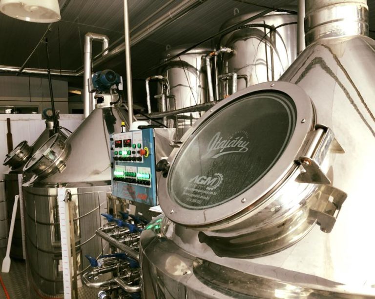 Menu degustação: Álcool da Itajahy, drive-thru da Noi, loja virtual da Krug, da Blondine