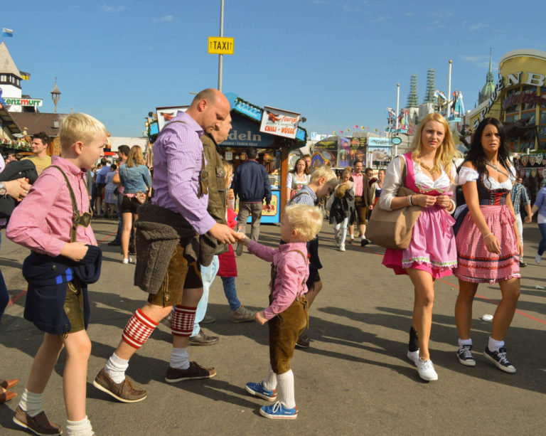 Alemanha cancela Oktoberfest para evitar propagação do coronavírus