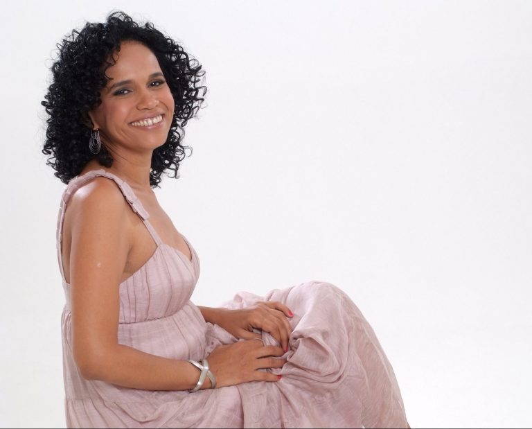 Sambas, conversas e autenticidade: Como Teresa Cristina atraiu o patrocínio de uma cervejaria