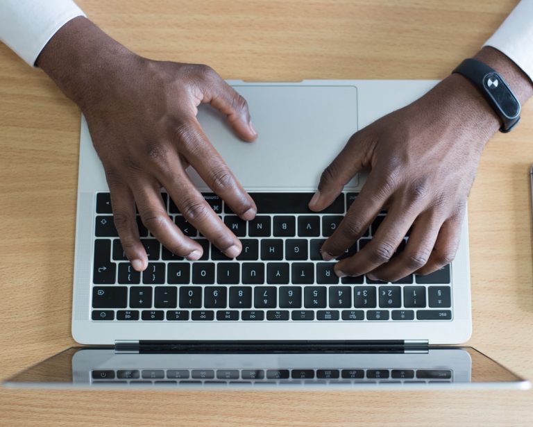 Ambev abre 80 vagas de estágio exclusivas para negros