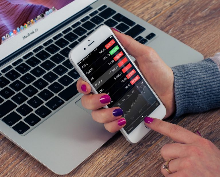 Ambev repete recuperação do índice Bovespa e tem alta de 13,3% em junho