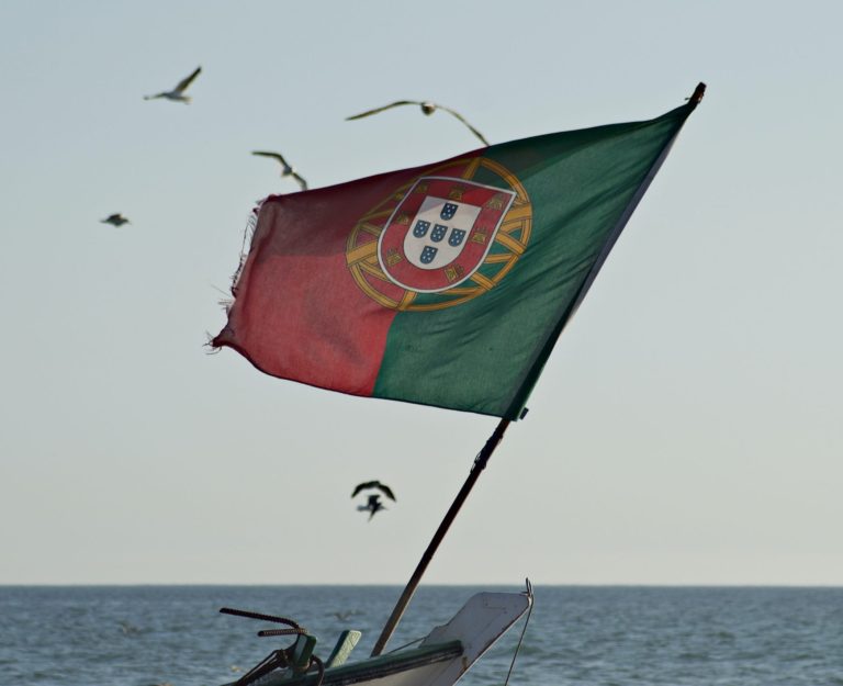 Com parceria, ESCM expande atuação e oferece cursos online em Portugal