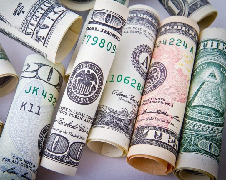 Dólar valorizado: Alta de insumos e demanda reduzida pressionam setor