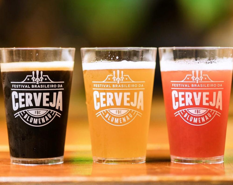 Blumenau faz parcerias com associação cervejeira e ESCM para eventos