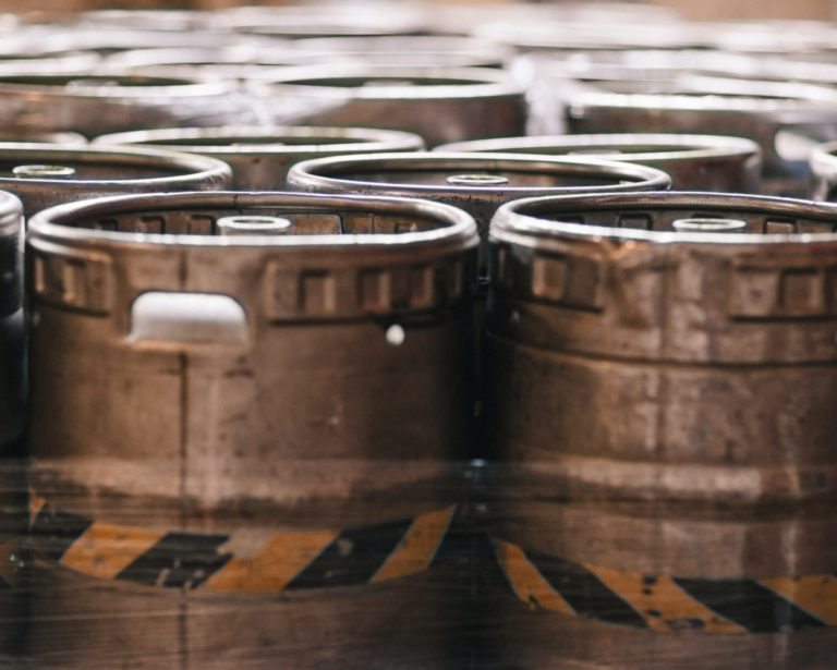 Produção de bebidas alcoólicas sobe em outubro e supera nível de um ano atrás