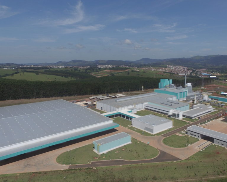 Com foco nas bebidas alcoólicas, Verallia investe para dobrar produção em MG