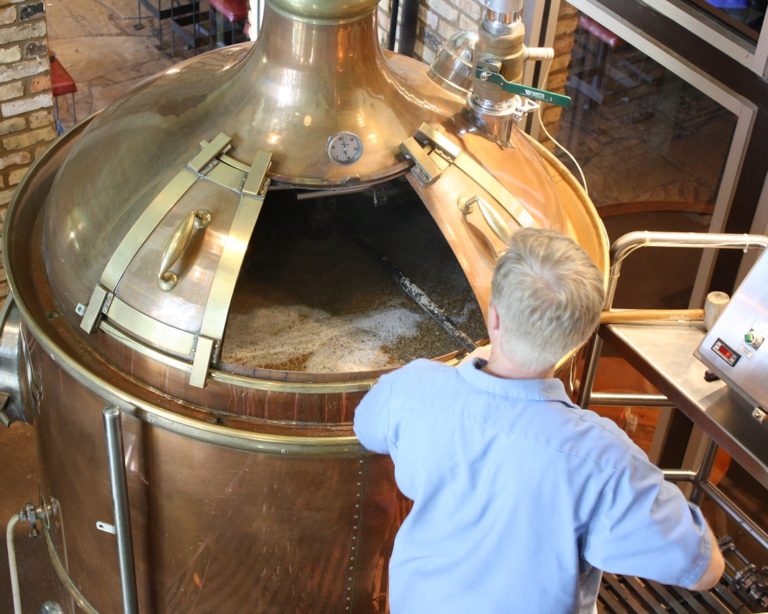 Produção cervejeira a gás e elétrica: Qual é a melhor?