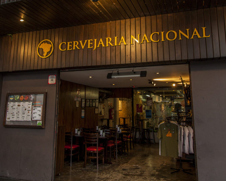 Nacional celebra 10 anos da fábrica-bar com reedição de cerveja de 2006