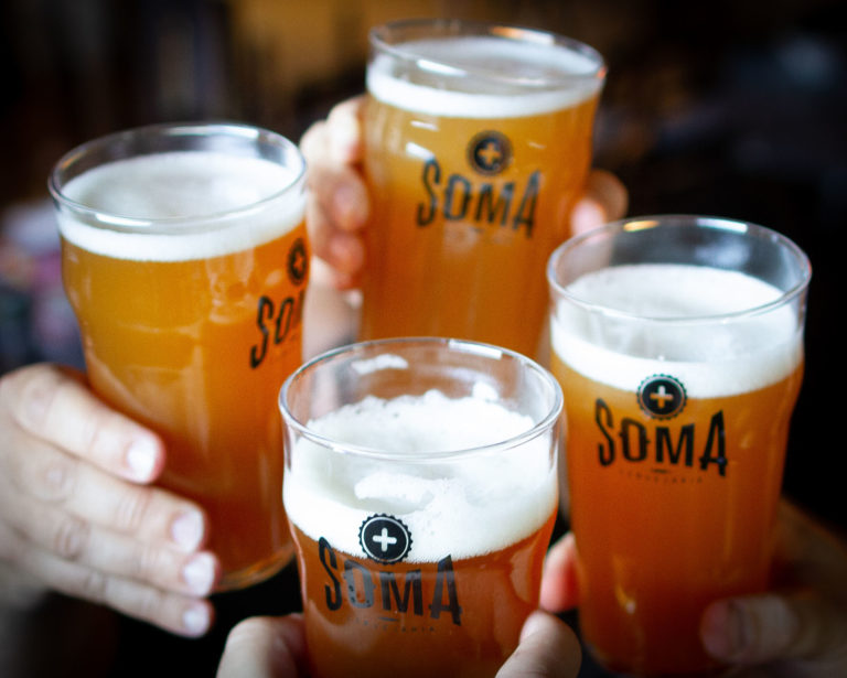 Cervejaria oferece chope grátis para quem se vacinar contra a Covid-19