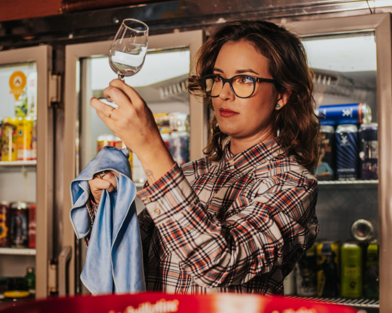 Livro reúne 28 especialistas para ser manual prático do sommelier de cerveja