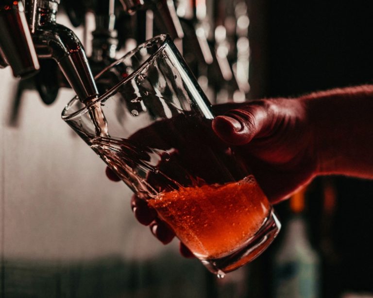 Movimento une 60 cervejarias para o lançamento de Bitters nesta quarta