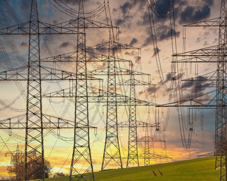 Balcão do Tributarista: A essencialidade da energia elétrica e o ICMS