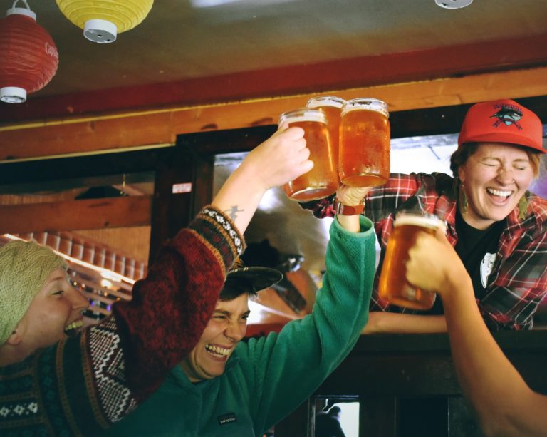 Como as cervejarias podem se planejar para aproveitar a demanda do fim do ano