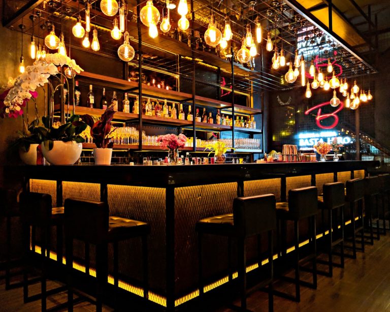 Ambev se aproxima de bares com soluções para consumo de energia e reservas