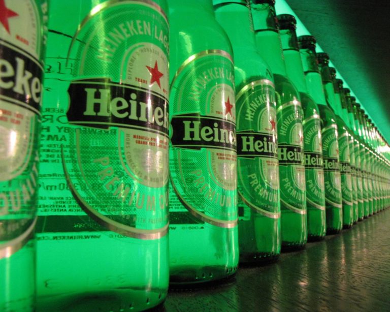 Heineken lucra 417 mi de euros no 1º trimestre e indica novos reajustes de preços
