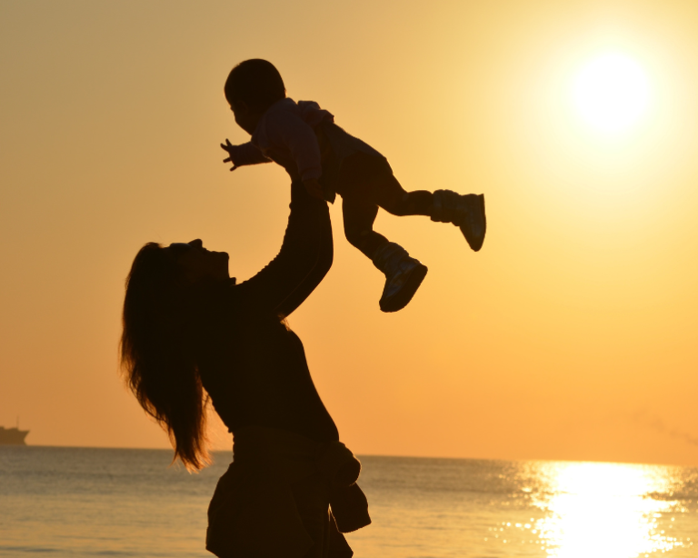 Cervejarias da Rota RJ se movimentam no Dia das Mães com kits e cardápios especiais