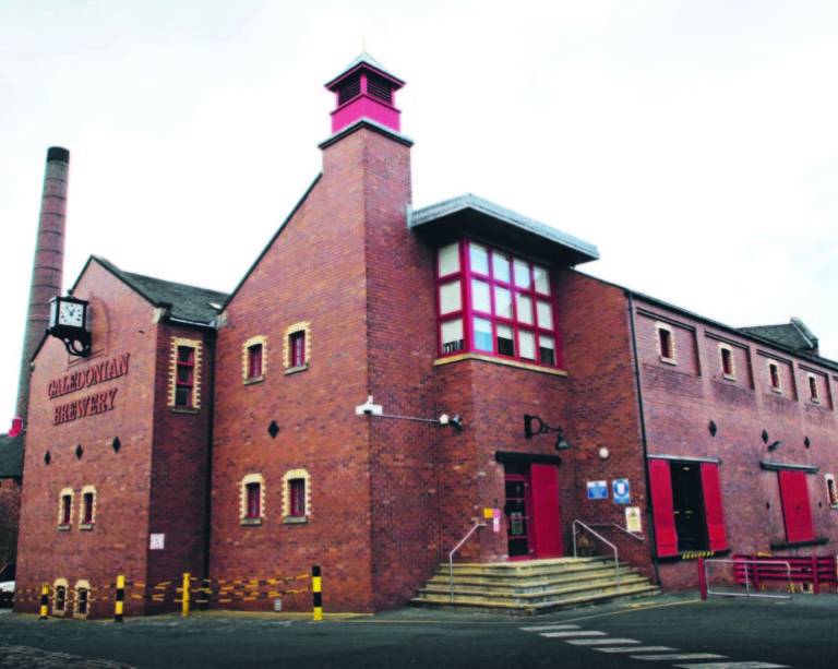 Heineken anuncia fechamento de cervejaria escocesa de 153 anos