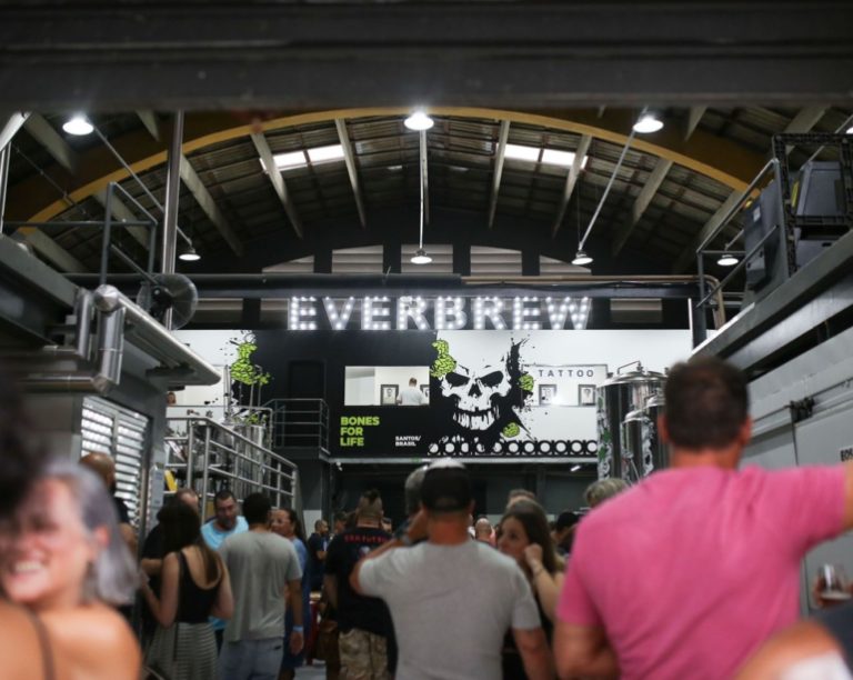 Menu Degustação: Aniversário da Everbrew, festival no PR, tinta da Stella…