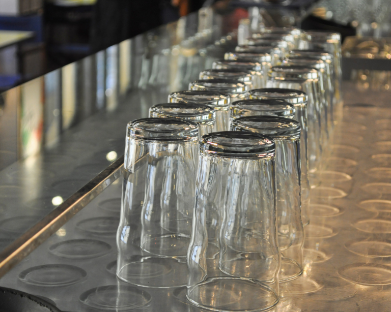 Tem lei seca na eleição? Veja onde está proibido beber neste domingo