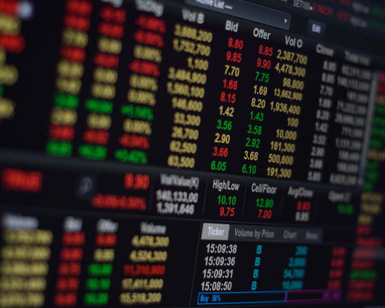 Ação da Ambev se recupera após balanço e fecha mês em alta; veja análises