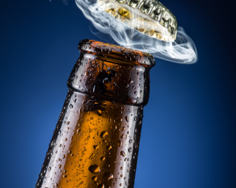 Ação da Ambev desvaloriza 6% em 2022 e acumula 3º ano seguido de queda