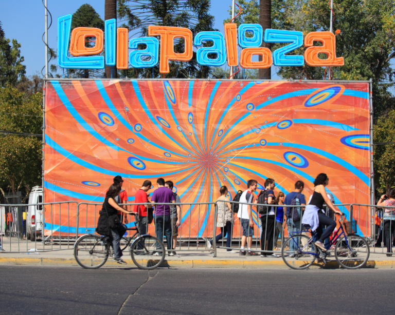 Lollapalooza tem distribuição gratuita de Bud Zero ao público
