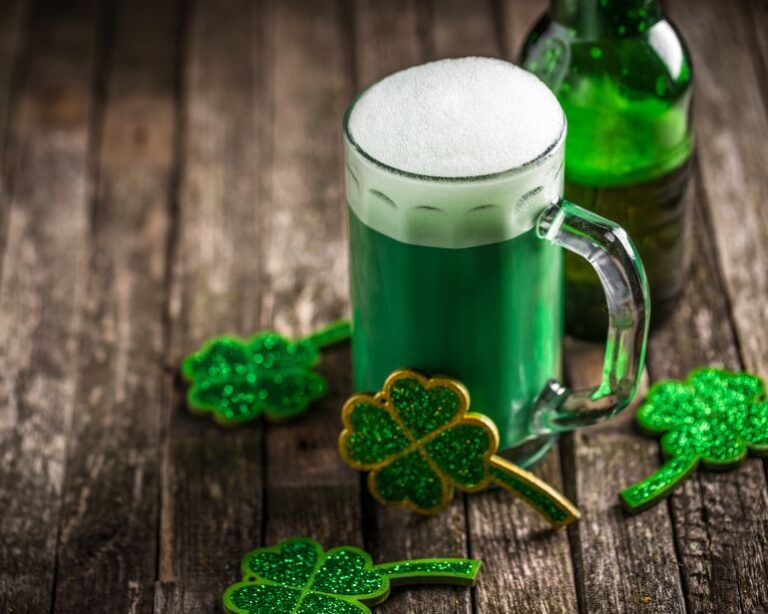 12 opções cervejeiras para celebrar o Saint Patrick’s Day em 2023