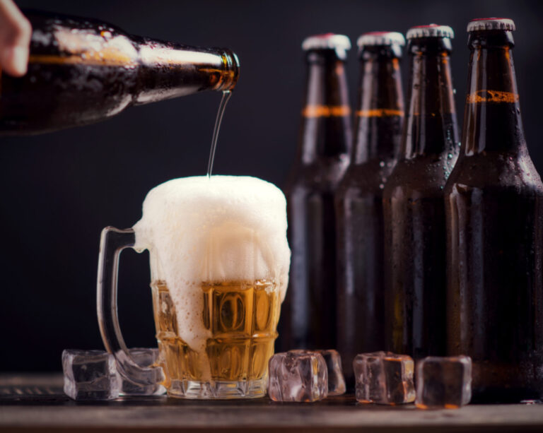 Ambev tem alta de 4% na venda de cerveja no Brasil no 4º tri e lucra R$ 5,1 bi