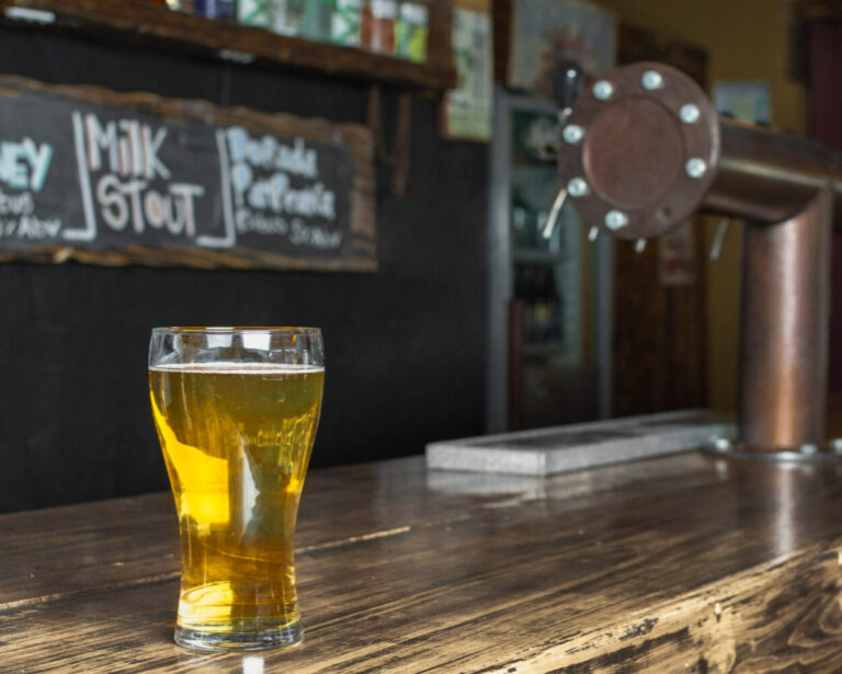 Experiências e brewpubs podem impulsionar setor, avalia Euromonitor