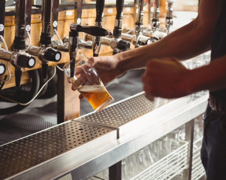 Com crescimento de 11,6% em 2022, Brasil tem 1.729 cervejarias registradas