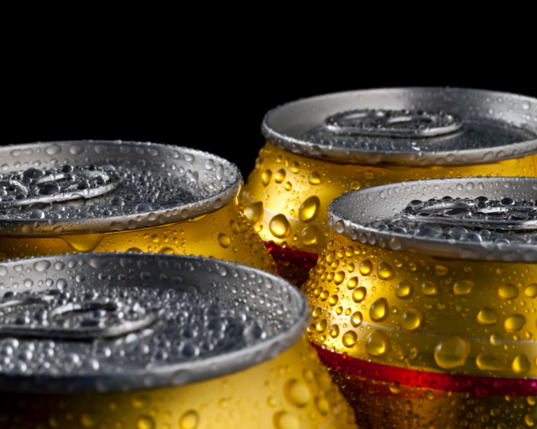 Latas têm leve predomínio no envase das artesanais com maior alcance