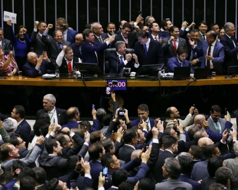 Reforma tributária é aprovada; veja possível impacto na cerveja