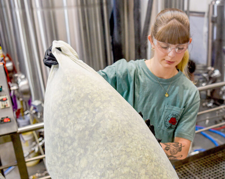 Venda de artesanais cai nos EUA em meio a aumento de cervejarias no 1º semestre